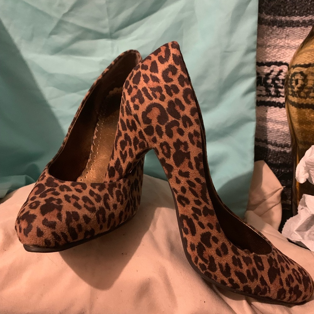 Ladies Fashion Bug Cheetah Print Pumps